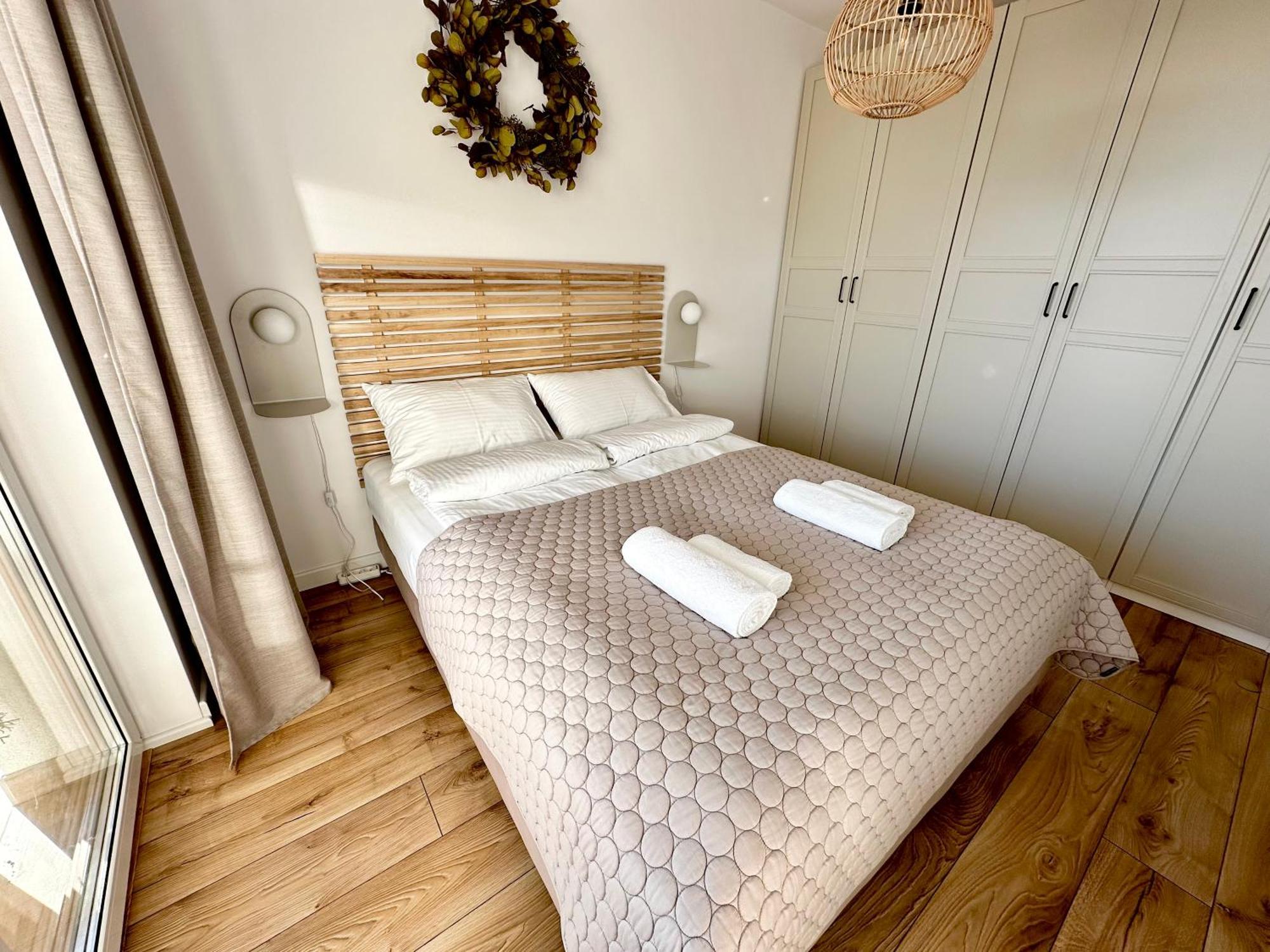 Zlota Nowa Huta Apartment *